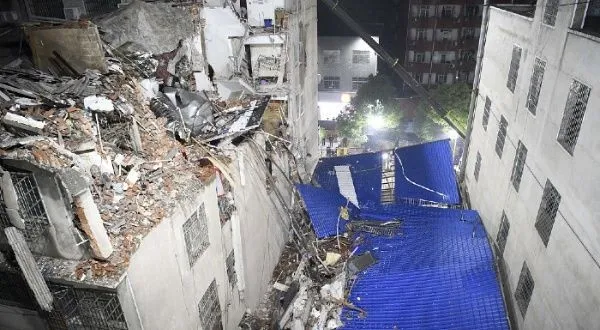 Muertos Por Derrumbe De Edificio En El Centro De China Ascienden A