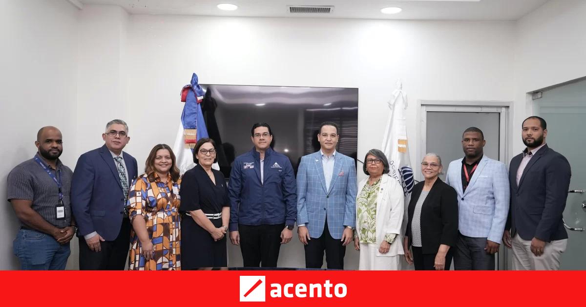 Energía y Minas entrega equipo para diagnóstico de laboratorio a Salud