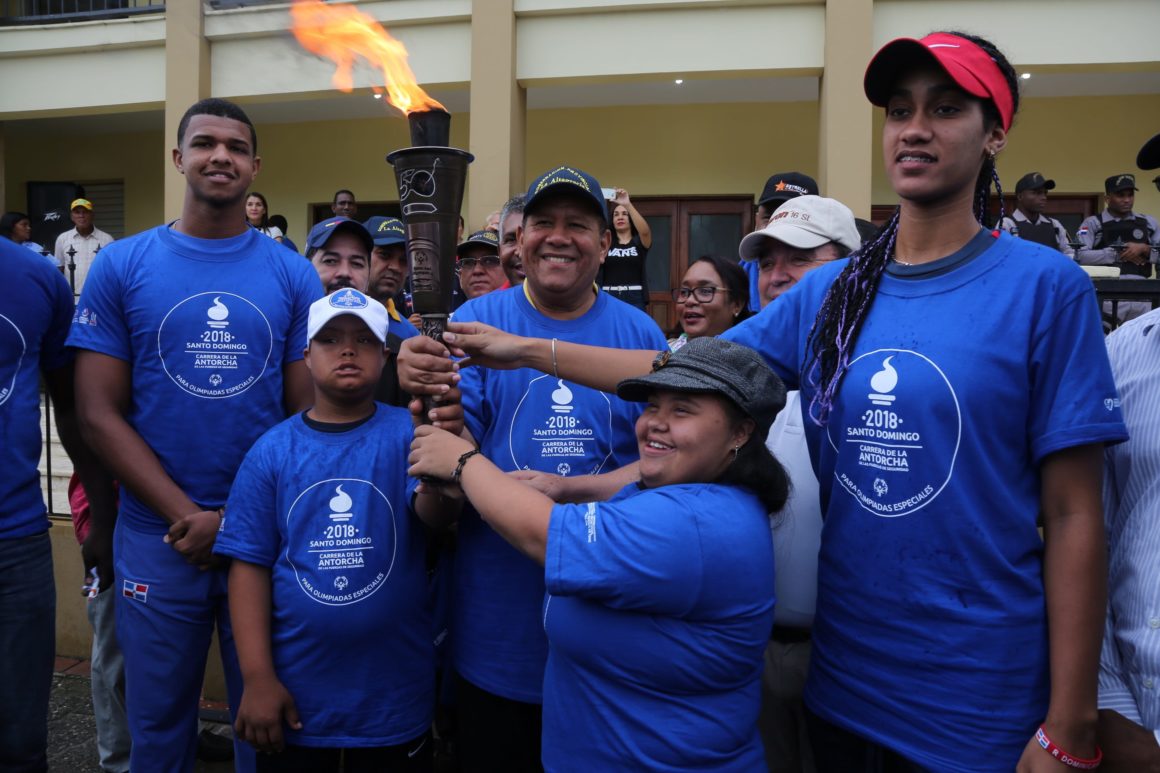 Llevan a Higüey la antorcha de Olimpiadas Especiales