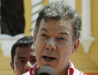 El presidente Santos anuncia reunión con el papa Francisco en 15 días