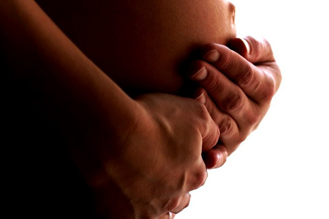 Condenan hombre explotaba sexualmente a menor embarazada