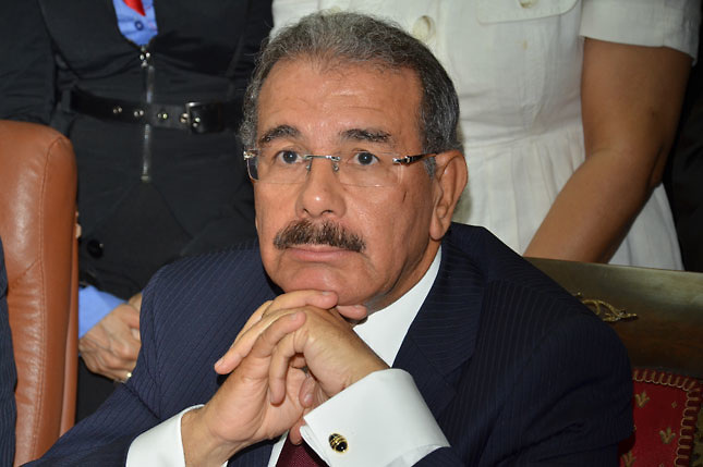 Danilo Medina dice economía puede crecer 6,5 % este año
