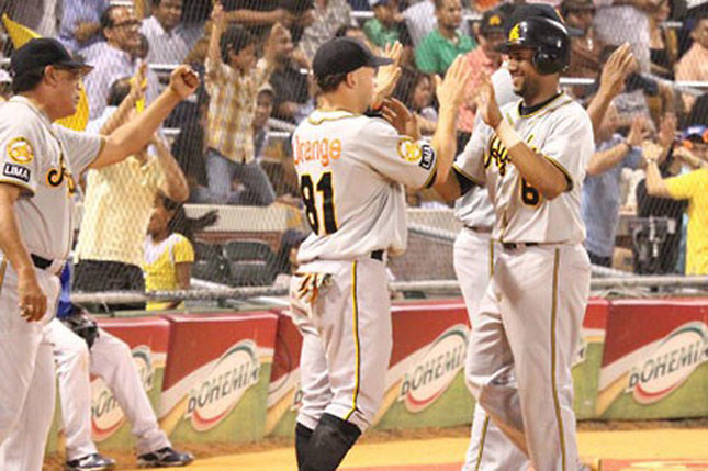 Este sábado comienza serie semifinal del béisbol dominicano, Águilas favoritas