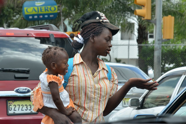 UE y ONU buscan cómo ayudar a parturientas haitianas para que no entren a República Dominicana