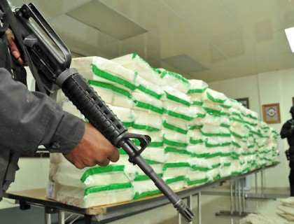 DNCD decomisa drogas y armas de fuego a una red de narcotráfico en el sur del país 