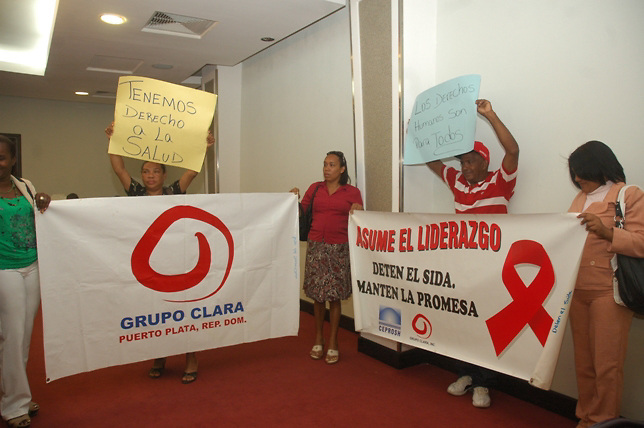 Organizaciones piden incluir personas con VIH en programas sociales del Gobierno