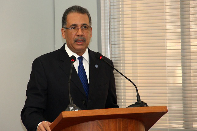 Ministro de Hacienda valora gestión de Medina y afirma “es temprano para hablar de reelección”