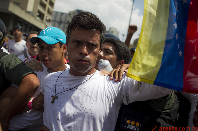 Vargas Llosa y otros 19 grandes intelectuales piden a gobiernos abogar por libertad de opositores en Venezuela