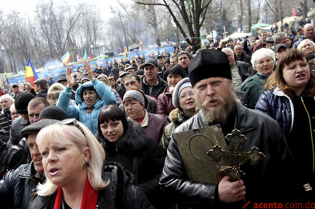 Atacan embajada de Rusia en Ucrania: ONU y EEUU lo condenan y piden a Moscú no apoyar separatistas