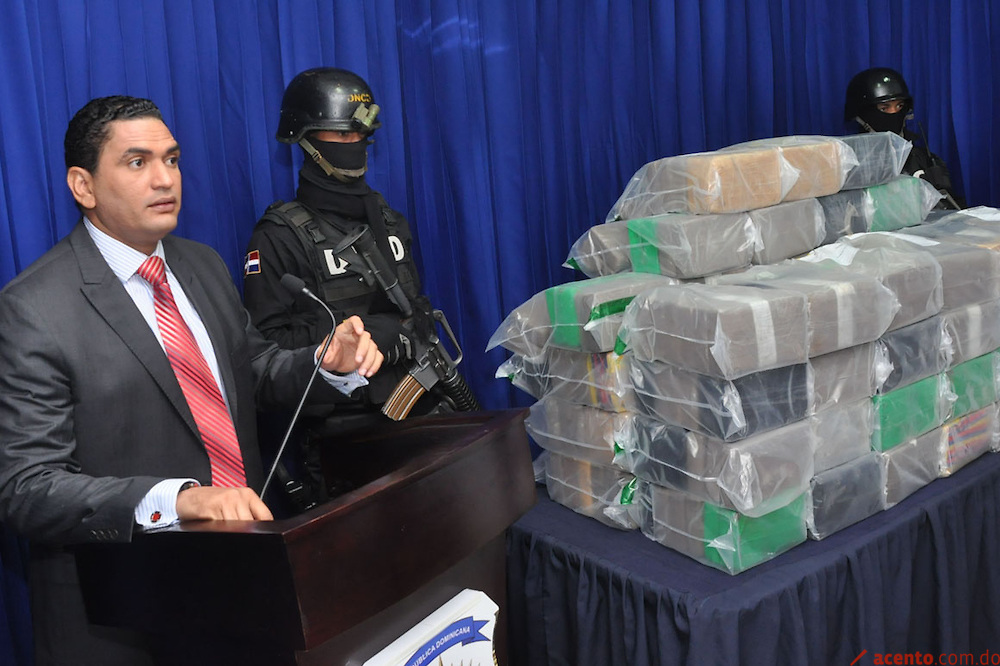 DNCD  decomisa 28 paquetes de marihuana que intentaban entrar al país desde Haití