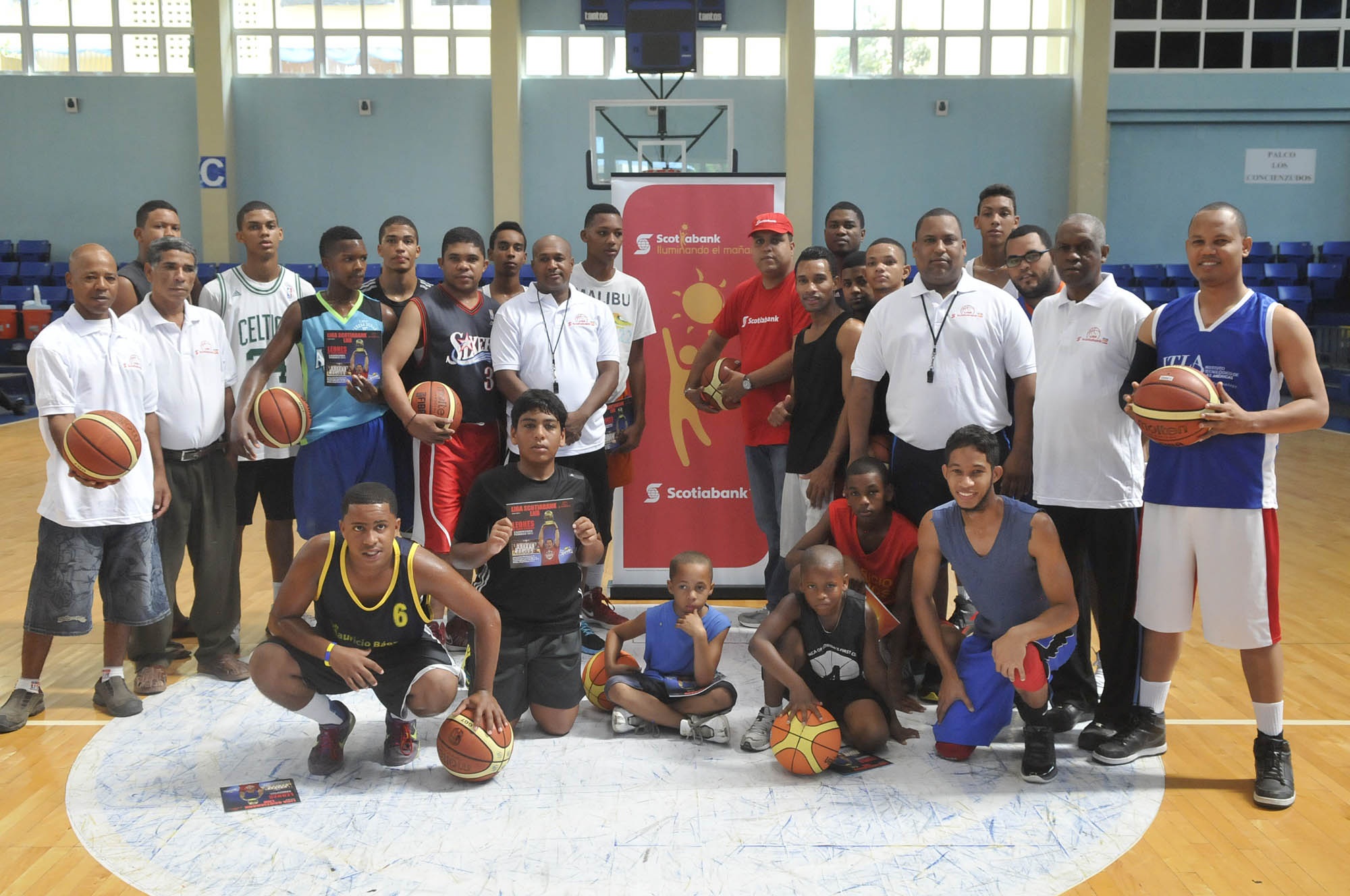 Scotiabank patrocinó clínicas baloncesto en Mauricio Báez