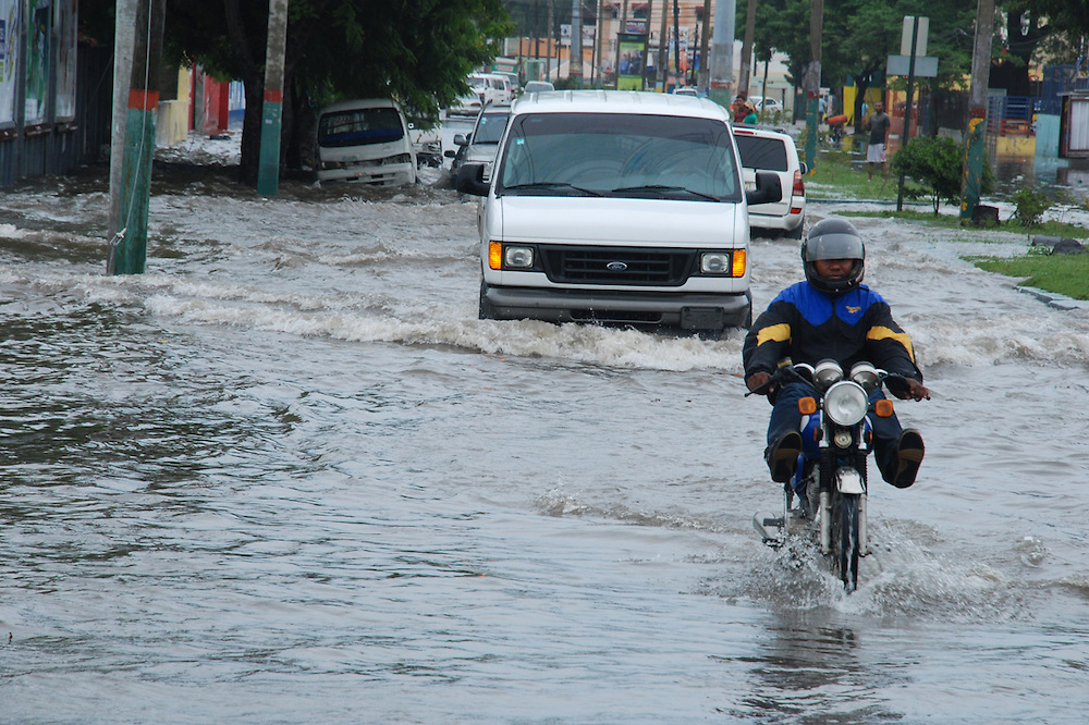 Declaran alerta verde contra inundaciones en zona oriental dominicana