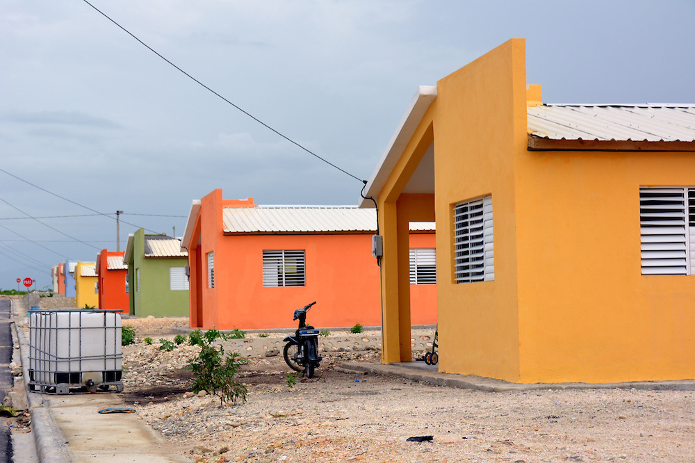 Banco Central y las AAPP evalúan financiar de viviendas económicas