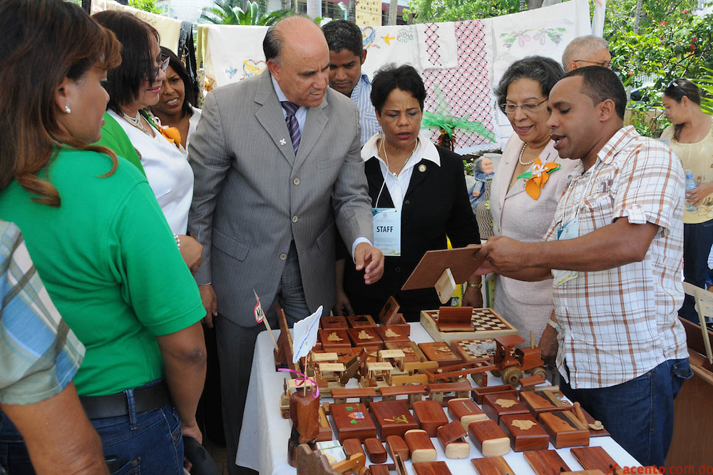 Realizan primera feria de las Escuelas Laborales de Educación de Personas Jóvenes y Adultas