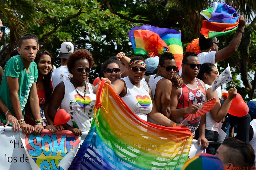 Caravana Orgullo LGTB logra fuerte apoyo: “Somos libres y no tenemos nada diferente, aunque sí somos especiales”