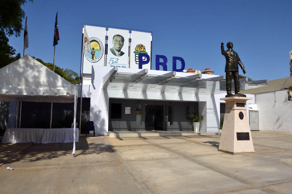 Dirigentes PRD quieren rescatar al partido de actuales 