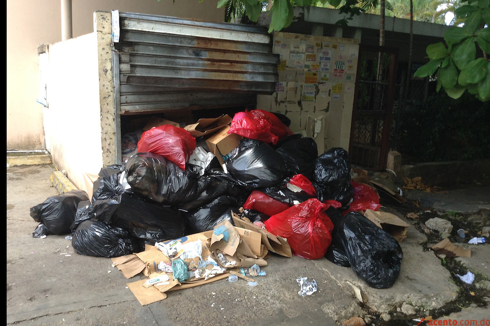 Ciudadanos de Gazcue son afectados por la basura y la pestilencia del hospital SEMMA