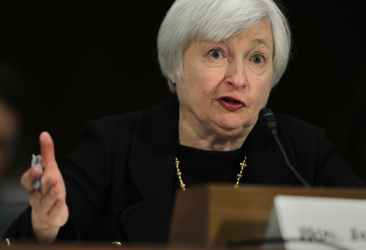 Reserva Federal debate fecha de la inminente alza de tipos de interés