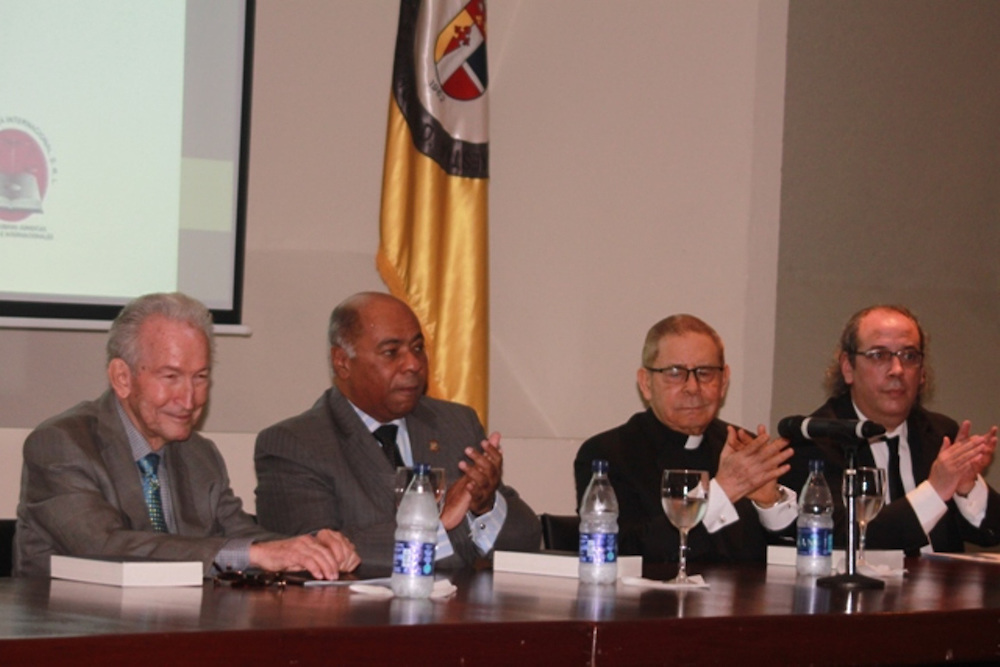 Fundación Pellerano & Herrera y el Instituto Dominicano de Derecho Constitucional ponen a circular libro sobre Derecho Constitucional