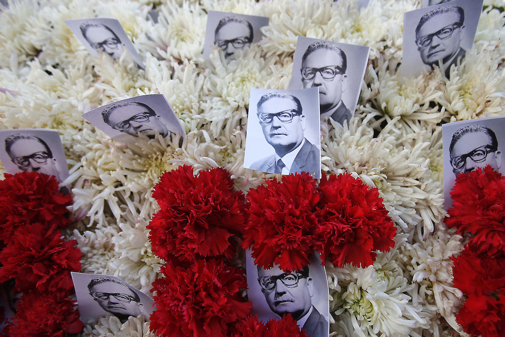 Chile rinde homenaje a Salvador Allende a 41 años del golpe militar