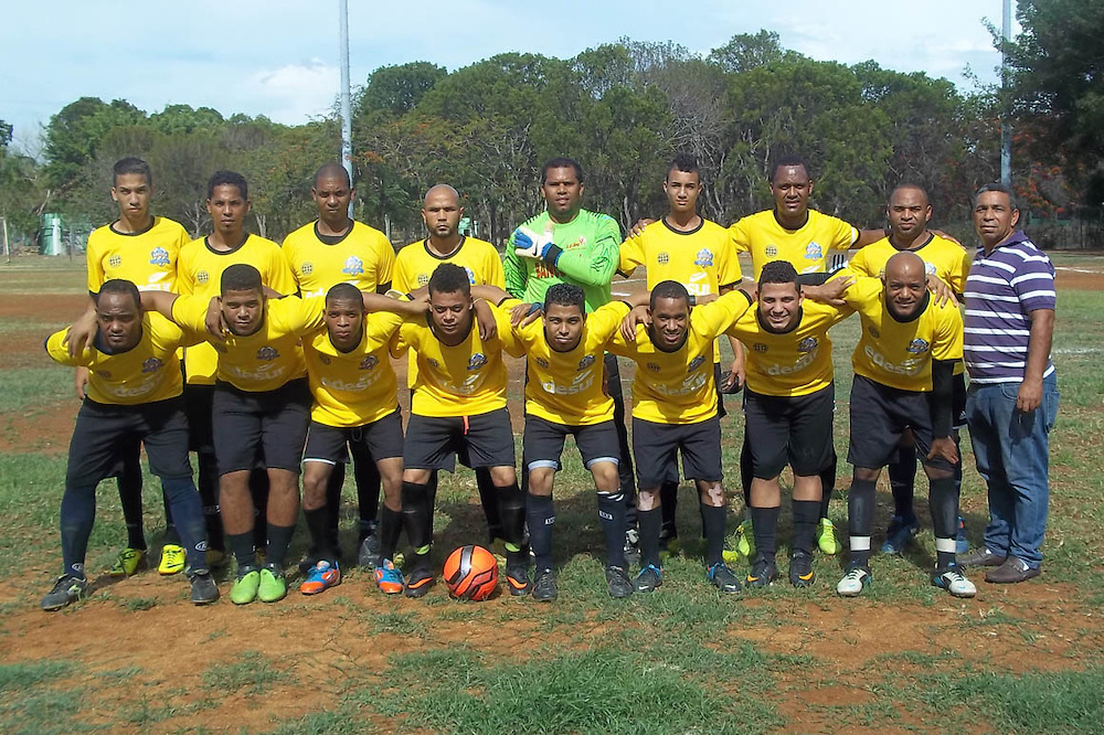 Adecea y Juana Sabina jugarán final torneo superior Asofutsado