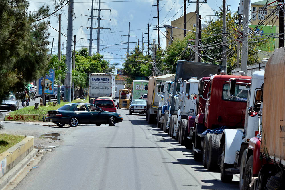 FENATRADO celebra “día nacional del camionero”, con cientos de camiones en las calles