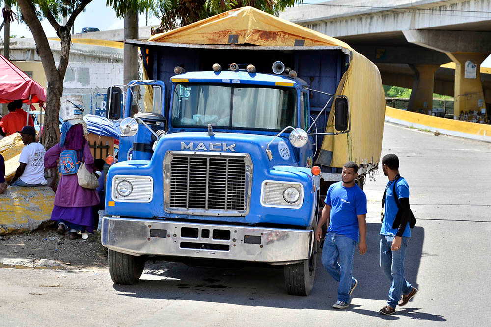 Transporte de carga perjudica a empresas y consumidores, advierte Adozona
