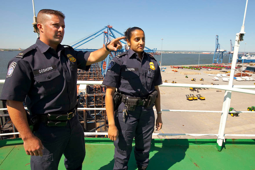 Aduanas y Protección Fronteriza de EEUU anuncian 2,000 plazas vacantes para oficiales