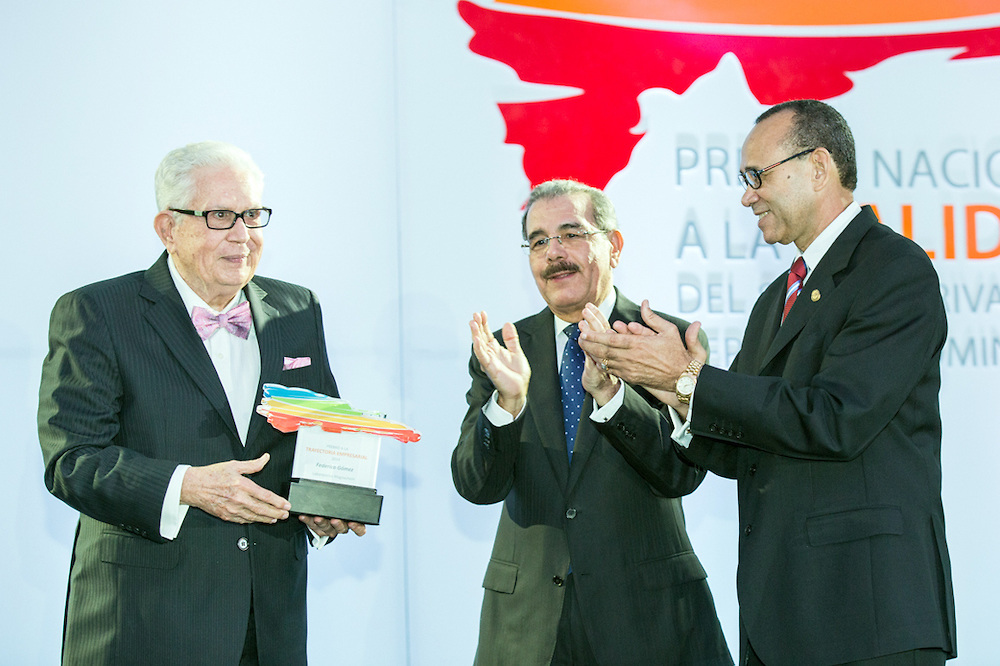 Catorce empresas dominicanas reciben Premio Nacional a la Calidad 2014