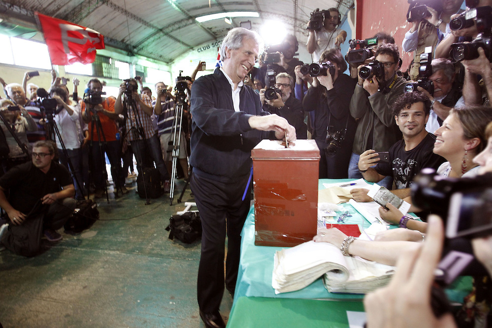 Ausencia total de incidentes en primeras horas de votación en Uruguay