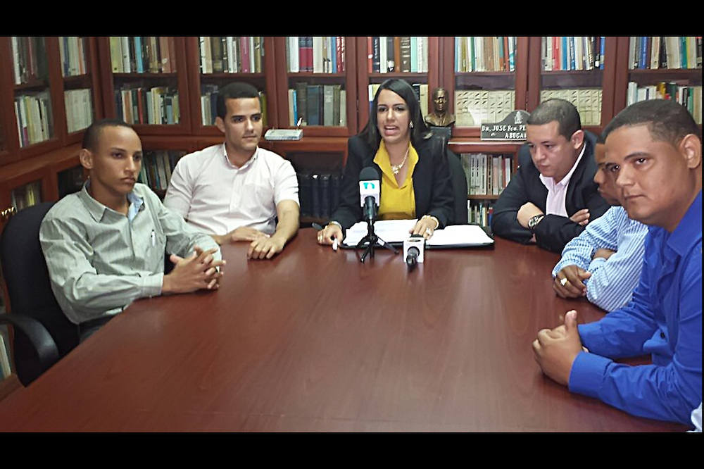 Abogados jóvenes del PRM ofrecen a Domínguez Brito ser parte de barra de su defensa