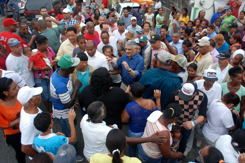 PRD activa militancia y asegura se mantendrá en las calles hasta las elecciones de 2016