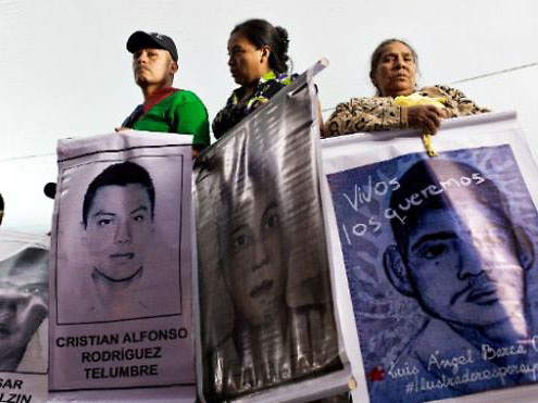 Asesinos de los 43 jóvenes narran en detalle cómo los asesinaron, calcinaron y tiraron a la basura