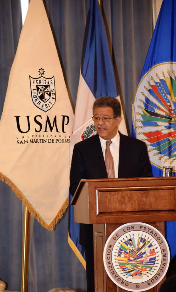 Vídeo de conferencia completa de Leonel Fernández en la OEA