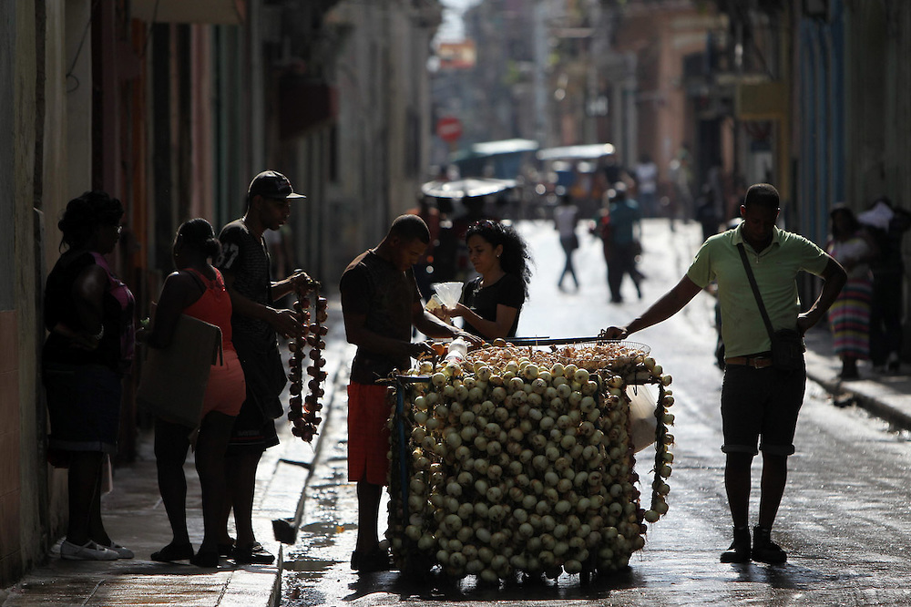 Japón donará dinero a Cuba para impulsar transformación económica