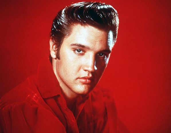 Fanáticos celebran el cumpleaños 80 del rey Elvis Presley