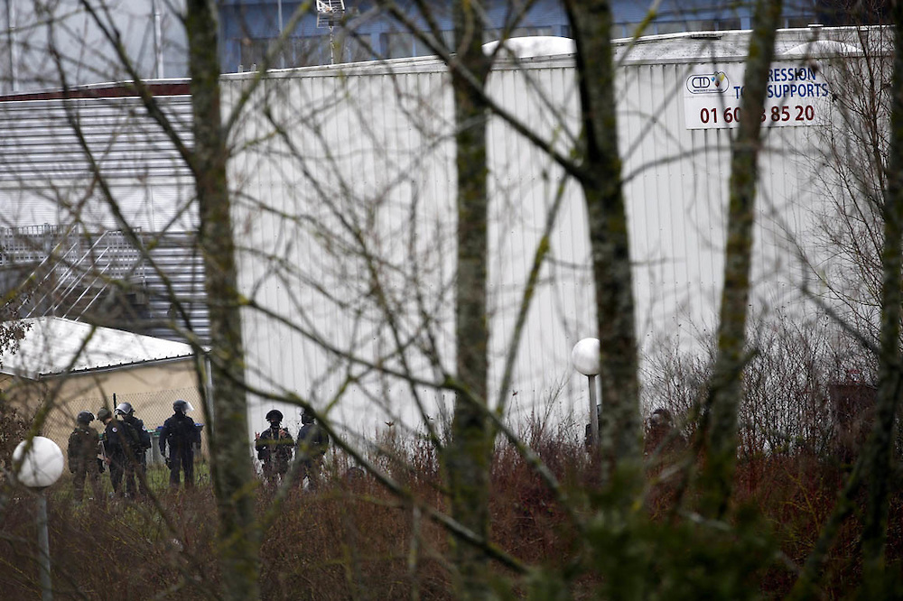 Los dos sospechosos de masacre en Charlie Hebdo,  muertos por policía francesa