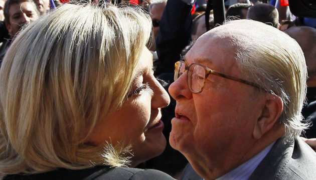 Jean-Marie Le Pen es tan derechista que hasta su hija se le aleja