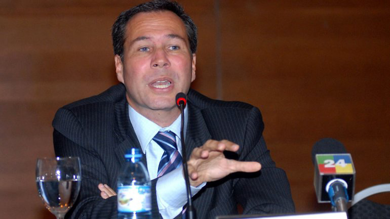 Imputan a colaborador de Nisman por prestar el arma que mató al fiscal