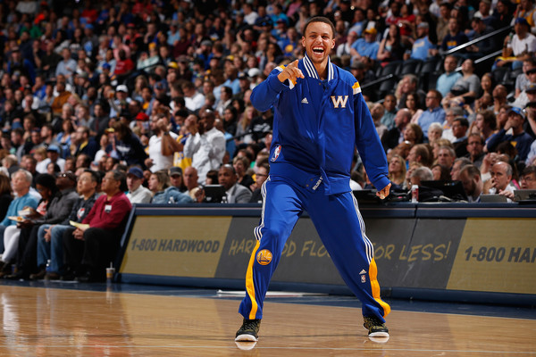 Warriors buscan asegurar mejor marca; Bulls clasifican a postemporada