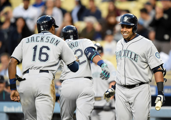 Nelson Cruz es líder de cuadrangulares con 6; Simón gana su partido