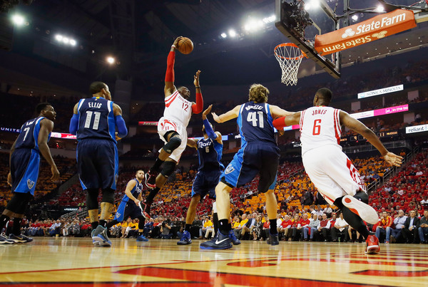 Rockets avanzan a semifinales y los Spurs se ponen a un triunfo