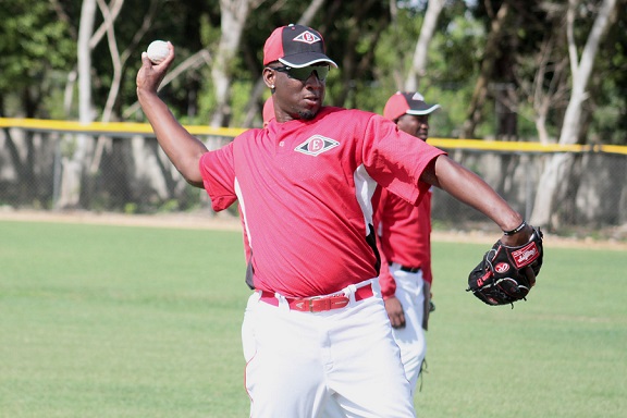Rafael Soriano se sumó a los entrenamientos del Escogido