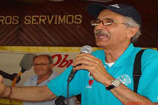 Padre Regino Martínez: “Aunque la sangre no corra, la sentencia 168-13 mata”