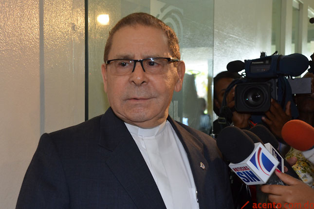 Núñez Collado saluda que Hipólito esté dispuesto a 