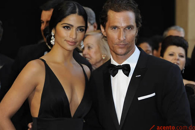 Actor Matthew McConaughey se casa con la modelo brasileña Camila Alves