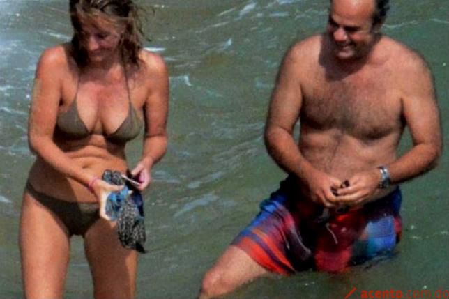 El Papa le acepta la renuncia al obispo que se fue de playa con una “amiga”
