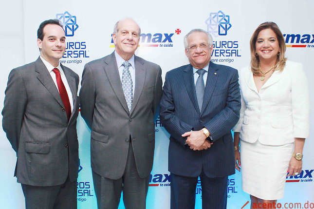 Farmax anuncia venta de seguros masivos con respaldo de Seguros Universal