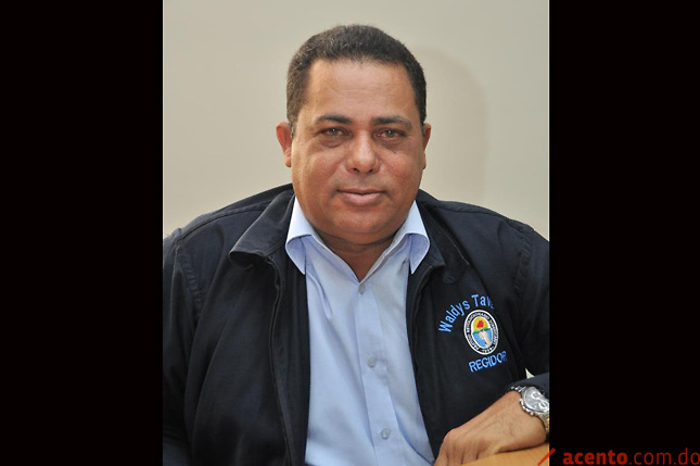 Regidor exige ADN cobre RD$22.5 millones de impuestos torres El Progreso