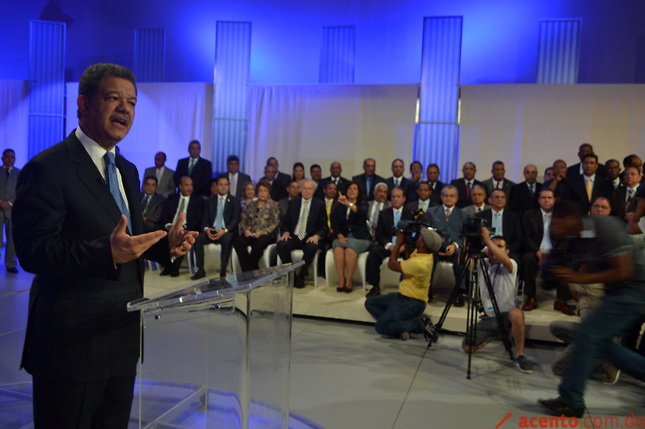 Leonel Fernández dice que “el déficit no es nada nefasto ni pecaminoso”